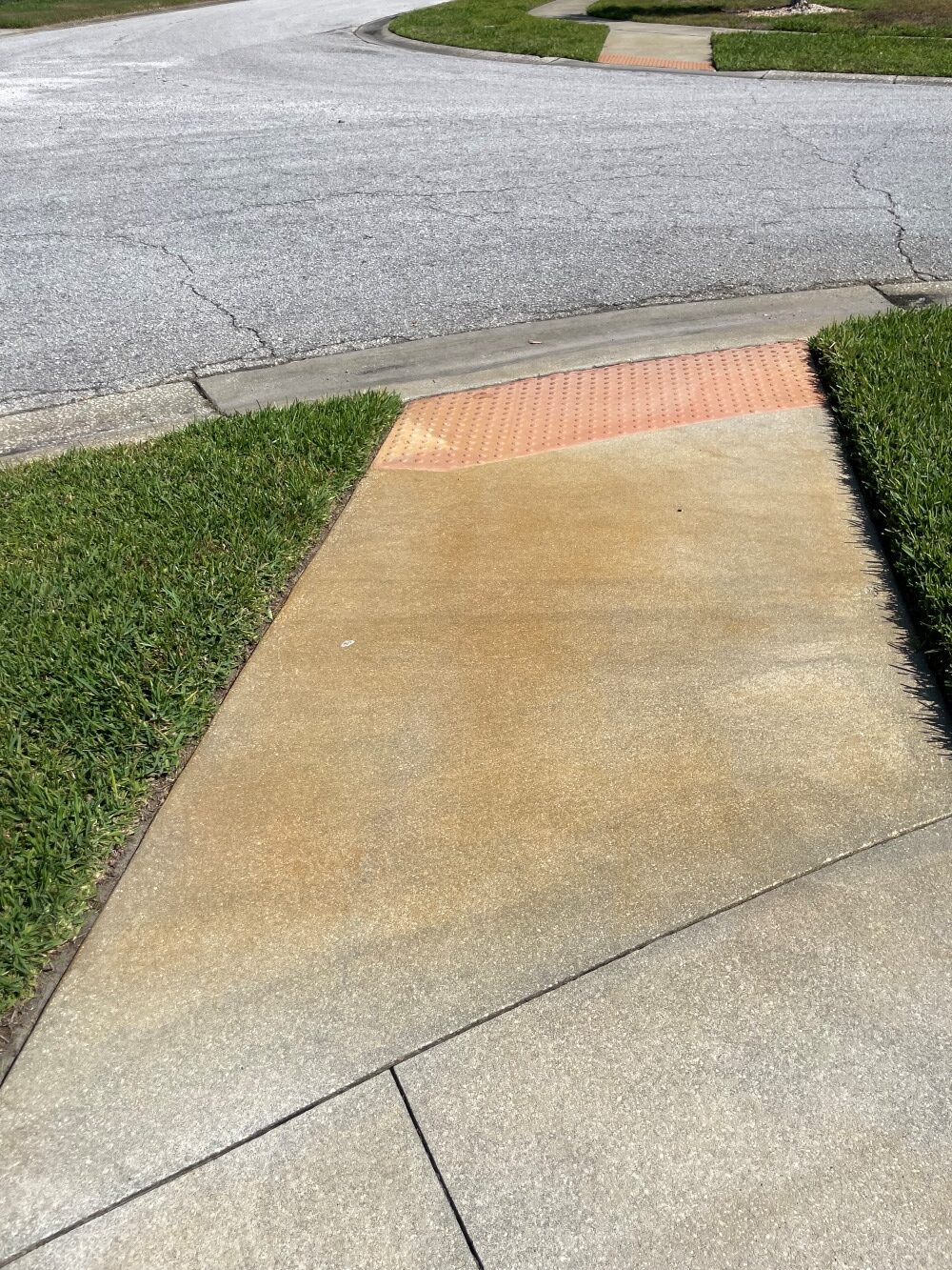 🔥 Rust Removal in Lakes of Keystone, Odessa, FL – Say Goodbye to Orange Stains for Good!